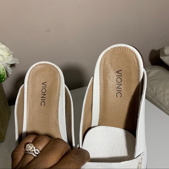 Vionic Reagan Leather Tassel Slip On Mule White - Picture 7 of 7